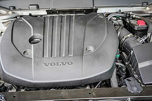 Volvo  XC60 Ultimate, B5 Mild Hybrid, Petrol, Bright