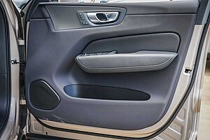 Volvo  XC60 Ultimate, B5 Mild Hybrid, Petrol, Bright
