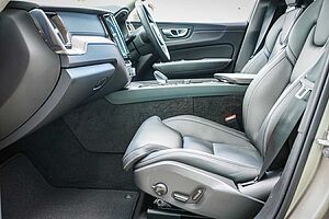 Volvo  XC60 Ultimate, B5 Mild Hybrid, Petrol, Bright