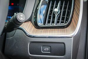 Volvo  XC60 Ultimate, B5 Mild Hybrid, Petrol, Bright