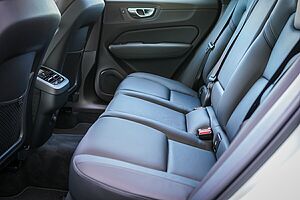 Volvo  XC60 Plus, B5 AWD Mild hybrid, Petrol
