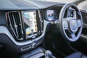 Volvo  XC60 Plus, B5 AWD Mild hybrid, Petrol