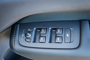 Volvo  XC60 Plus, B5 AWD Mild hybrid, Petrol