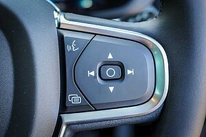 Volvo  XC60 Plus, B5 AWD Mild hybrid, Petrol