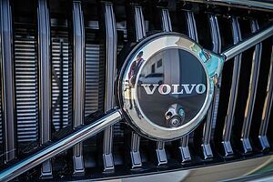 Volvo  XC60 Plus, B5 AWD Mild hybrid, Petrol
