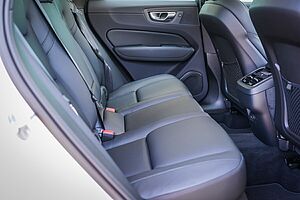 Volvo  XC60 Plus, B5 AWD Mild hybrid, Petrol