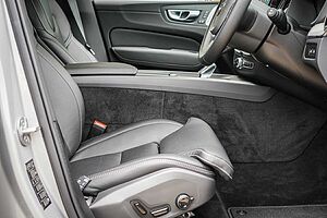 Volvo  XC60 Ultra, T8 AWD Plug-in hybrid, Electric/Petrol, Dark