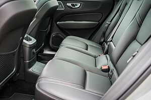Volvo  XC60 Ultra, T8 AWD Plug-in hybrid, Electric/Petrol, Dark