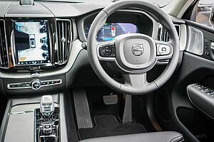 Volvo  XC60 Ultra, T8 AWD Plug-in hybrid, Electric/Petrol, Dark