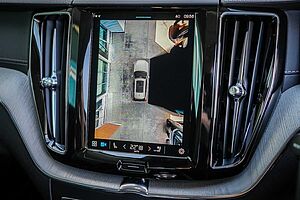 Volvo  XC60 Ultra, T8 AWD Plug-in hybrid, Electric/Petrol, Dark