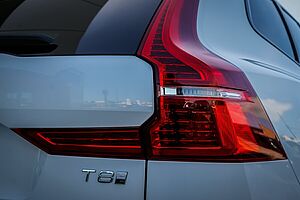 Volvo  XC60 Ultra, T8 AWD Plug-in hybrid, Electric/Petrol, Dark