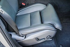 Volvo  XC60 Ultra, T8 AWD Plug-in hybrid, Electric/Petrol, Dark