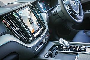Volvo  XC60 Ultra, T8 AWD Plug-in hybrid, Electric/Petrol, Dark