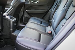 Volvo  XC60 Ultra, T8 AWD Plug-in hybrid, Electric/Petrol, Dark