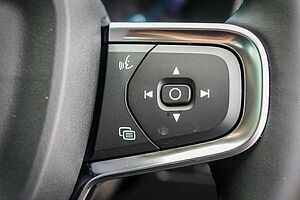 Volvo  XC40 Ultra, B4 AWD Mild hybrid, Petrol, Bright