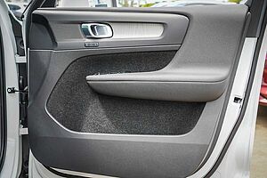Volvo  XC40 Ultra, B4 AWD Mild hybrid, Petrol, Bright
