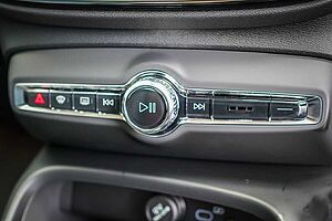 Volvo  XC40 Ultra, B4 AWD Mild hybrid, Petrol, Bright