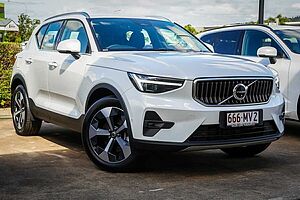 Volvo  XC40 Ultra, B4 AWD Mild hybrid, Petrol, Bright