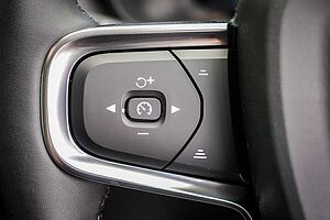 Volvo  XC40 Ultra, B4 AWD Mild hybrid, Petrol, Bright