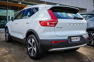 Volvo  XC40 Ultra, B4 AWD Mild hybrid, Petrol, Bright