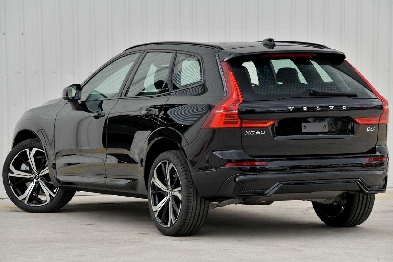 Volvo  UZ MY23 Ultimate B6 AWD Dark