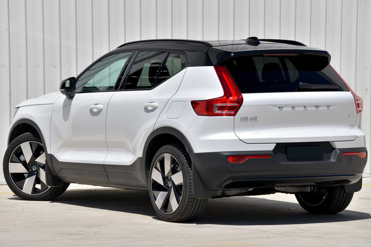 Volvo  XZ MY24 Recharge AWD Twin Pure Electric