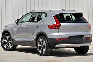 Volvo  XZ MY23 Ultimate B4 AWD Bright