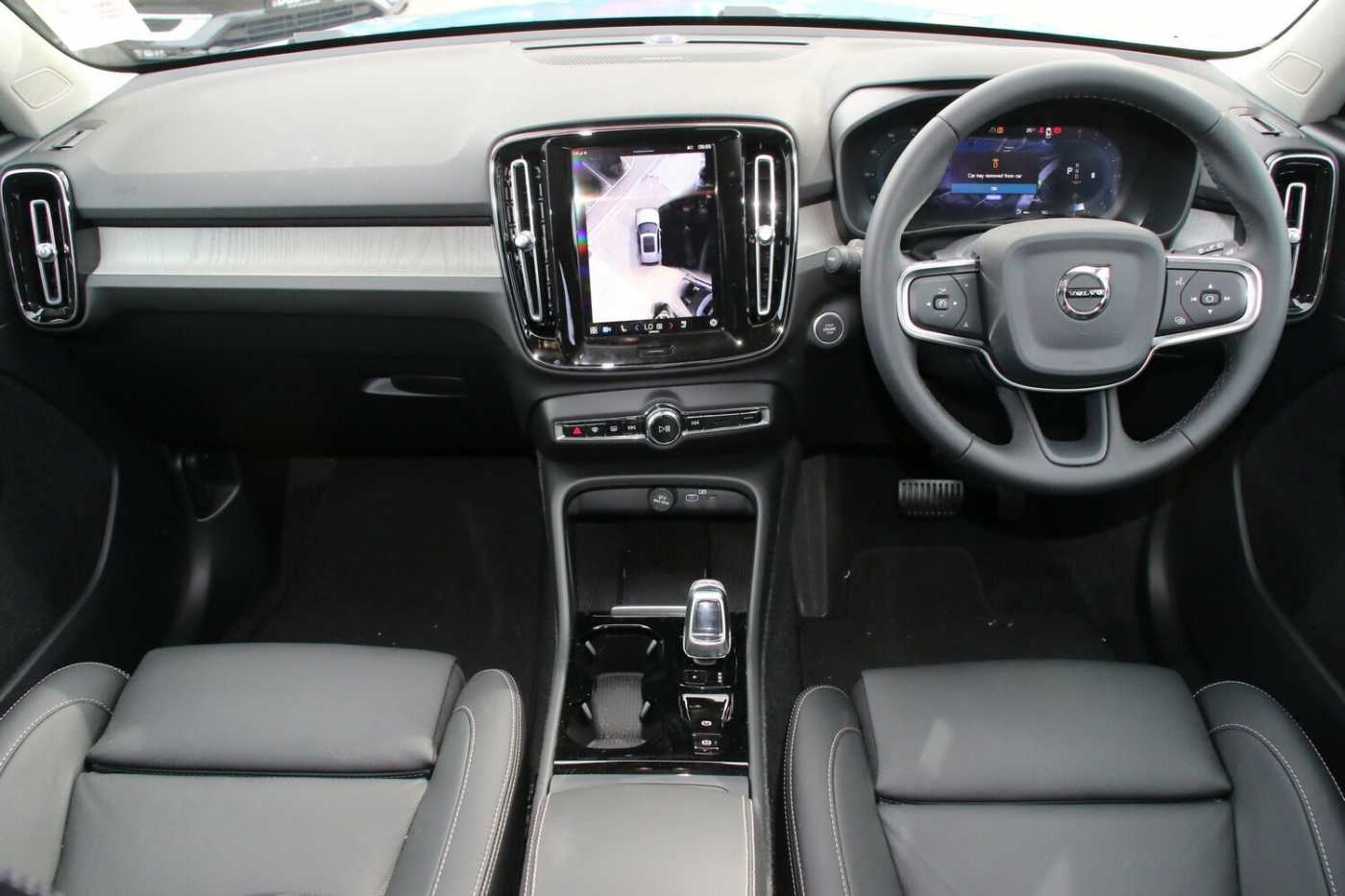 Volvo  XC40 Ultra, B4 AWD Mild hybrid, Petrol, Bright
