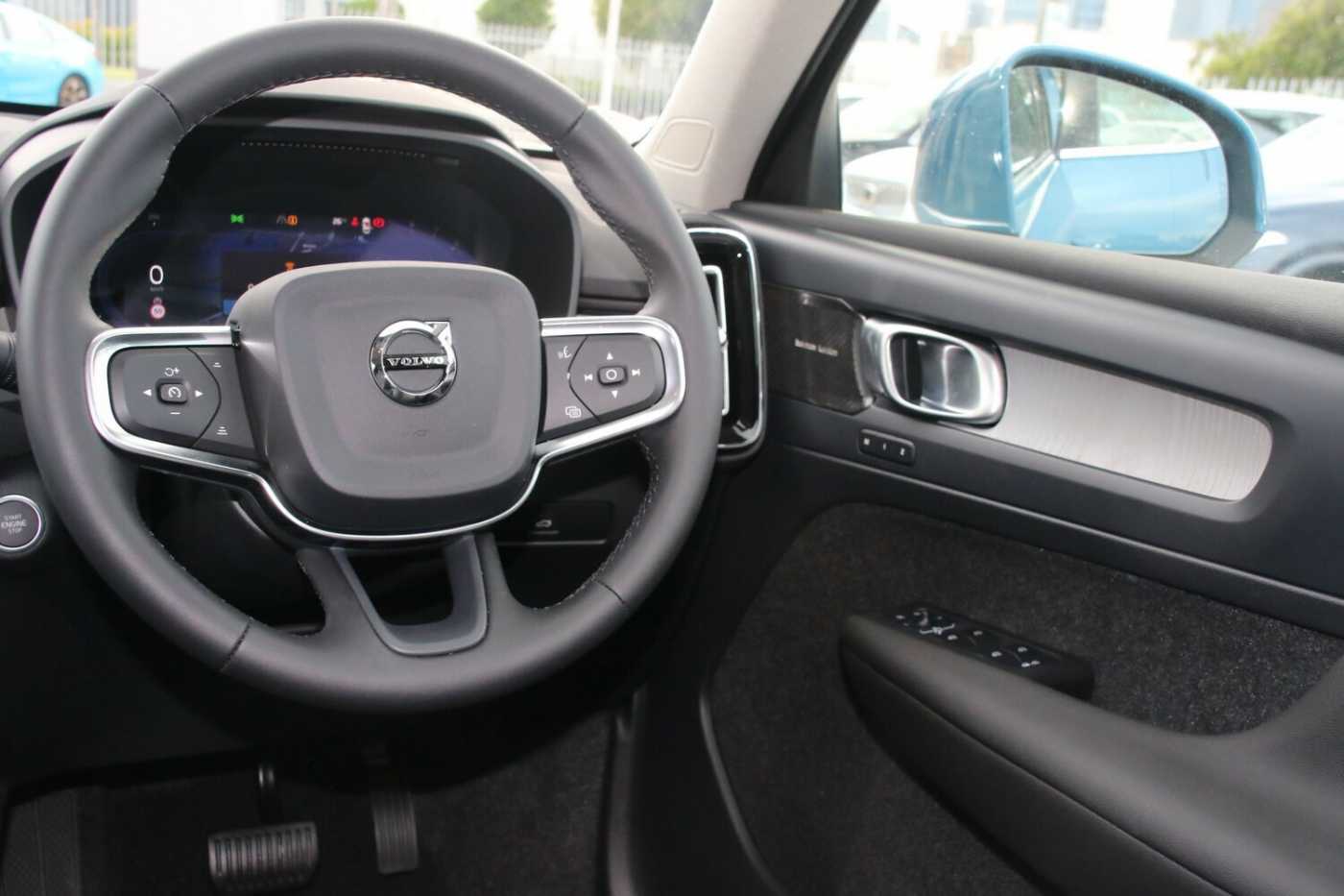 Volvo  XC40 Ultra, B4 AWD Mild hybrid, Petrol, Bright