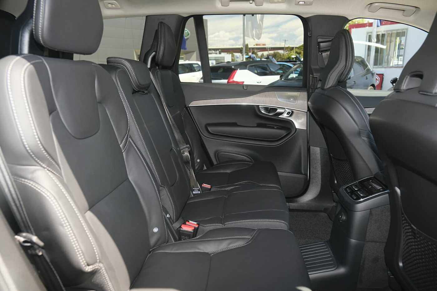 Volvo  XC90 Recharge Ultimate, T8 AWD Plug-in hybrid, Electric/Petrol, Dark, 7 Seats