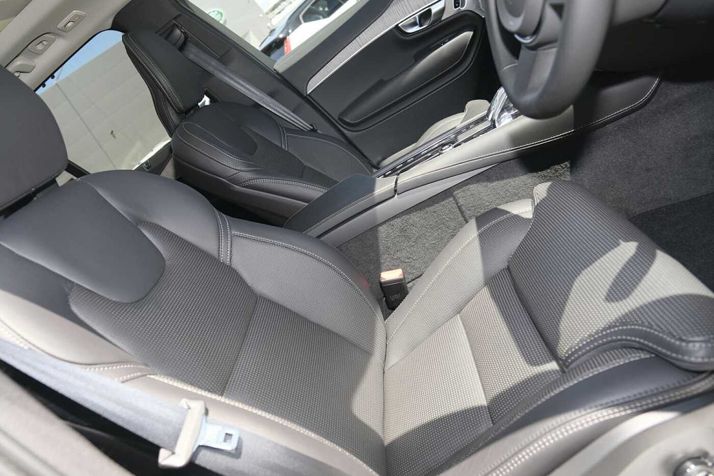 Volvo  XC90 Recharge Ultimate, T8 AWD Plug-in hybrid, Electric/Petrol, Dark, 7 Seats