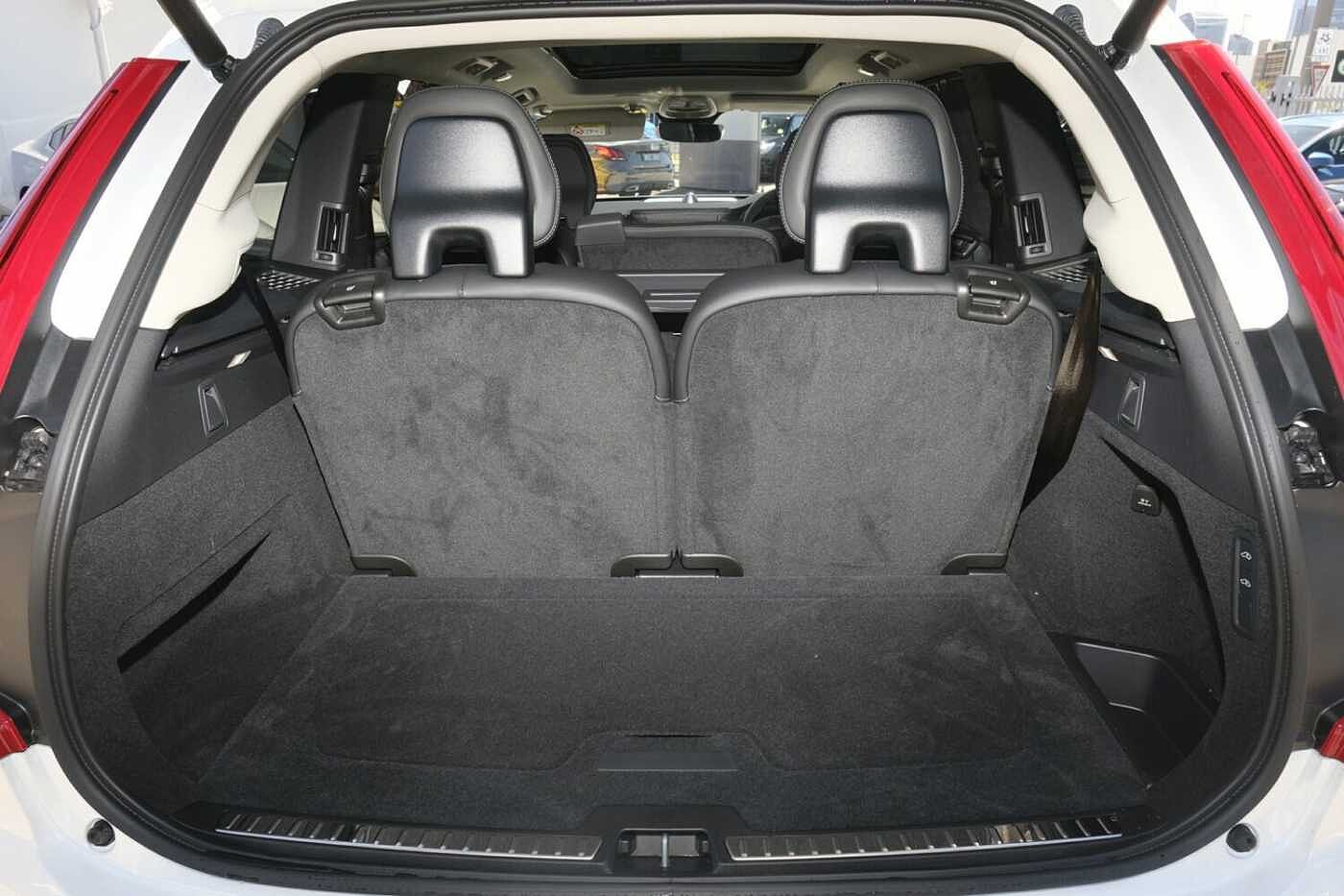 Volvo  XC90 Recharge Ultimate, T8 AWD Plug-in hybrid, Electric/Petrol, Dark, 7 Seats