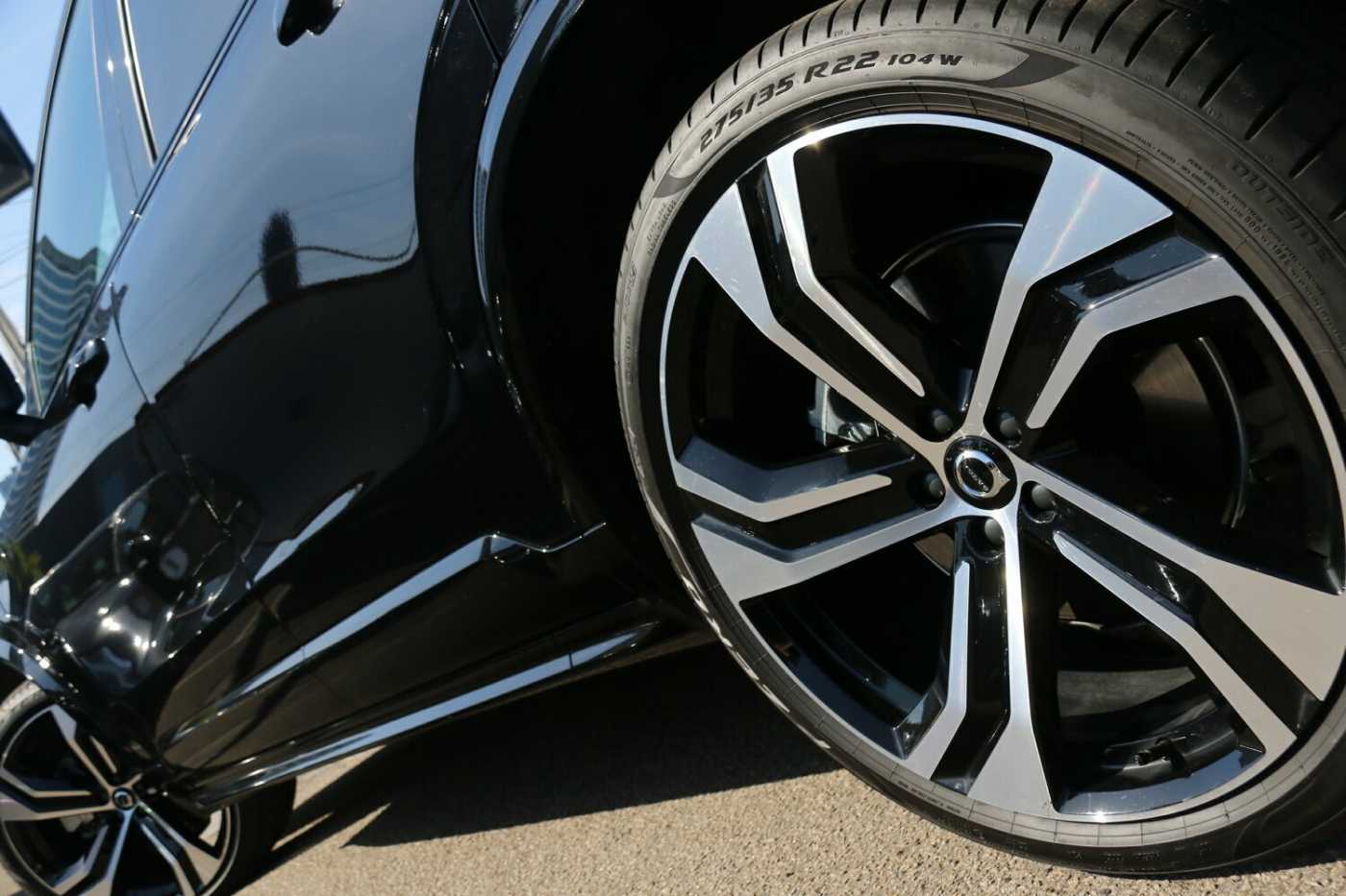 Volvo  XC90 Recharge Ultimate, T8 AWD Plug-in hybrid, Electric/Petrol, Dark, 7 Seats