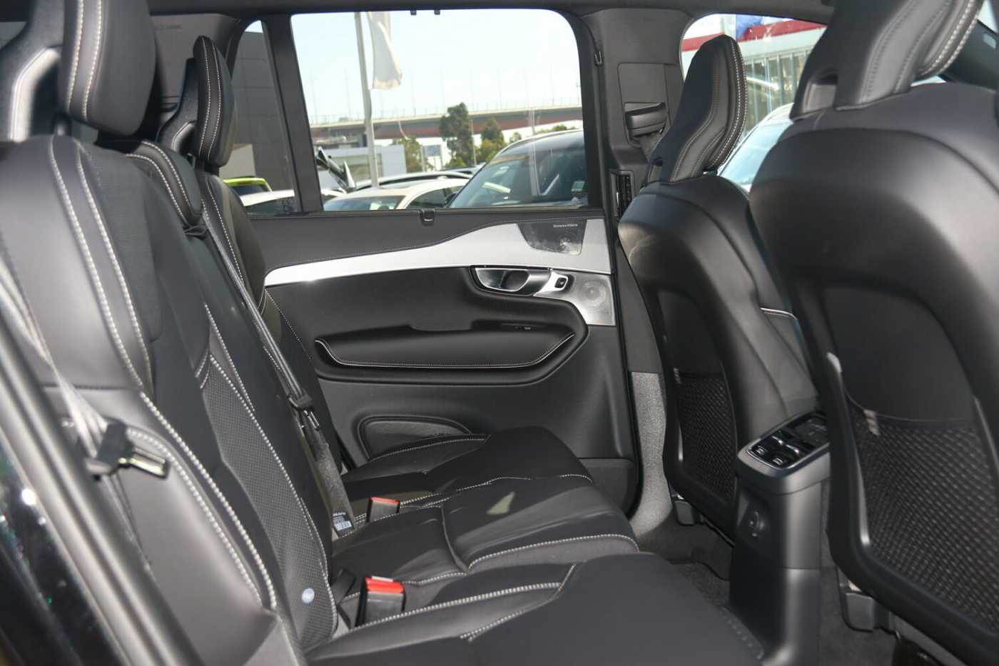 Volvo  XC90 Recharge Ultimate, T8 AWD Plug-in hybrid, Electric/Petrol, Dark, 7 Seats