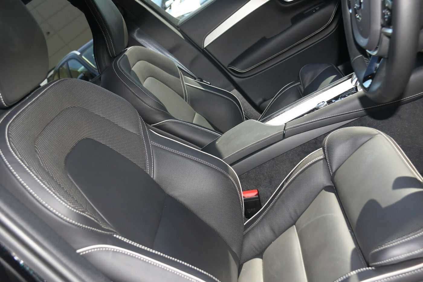 Volvo  XC90 Recharge Ultimate, T8 AWD Plug-in hybrid, Electric/Petrol, Dark, 7 Seats