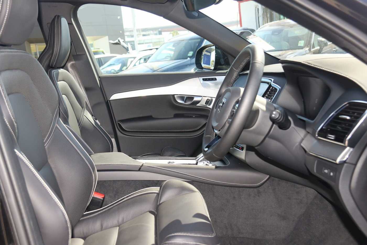 Volvo  XC90 Recharge Ultimate, T8 AWD Plug-in hybrid, Electric/Petrol, Dark, 7 Seats
