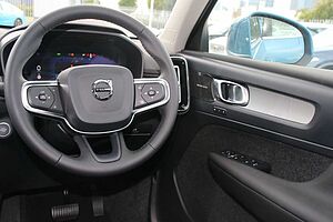 Volvo  XC40 Ultra, B4 AWD Mild hybrid, Petrol, Bright