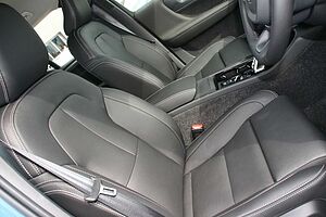 Volvo  XC40 Ultra, B4 AWD Mild hybrid, Petrol, Bright