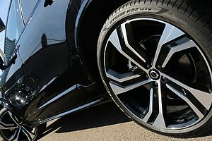 Volvo  XC90 Recharge Ultimate, T8 AWD Plug-in hybrid, Electric/Petrol, Dark, 7 Seats