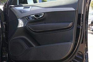 Volvo  XC90 Recharge Ultimate, T8 AWD Plug-in hybrid, Electric/Petrol, Dark, 7 Seats