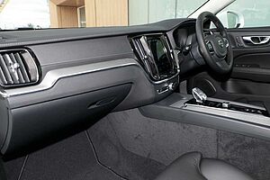 Volvo  S60 Ultra, B5 AWD Mild hybrid, Petrol, Bright